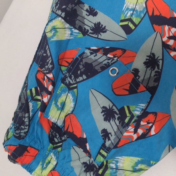 Surfboard Trunks - Picture 4 of 6